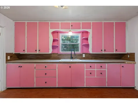 1035 SW 15th Street Lincoln City OR 97367