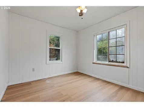 1035 SW 15th Street Lincoln City OR 97367