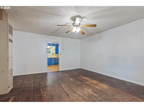 1035 SW 15th Street Lincoln City OR 97367