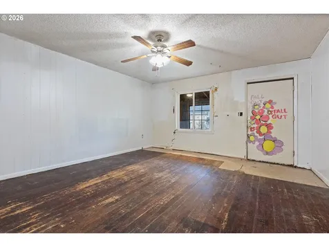 1035 SW 15th Street Lincoln City OR 97367