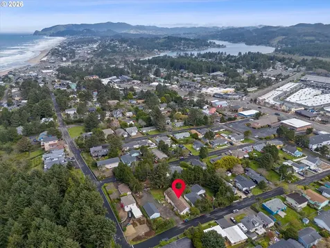 1035 SW 15th Street Lincoln City OR 97367