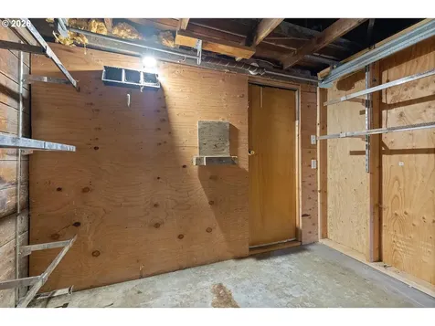1035 SW 15th Street Lincoln City OR 97367