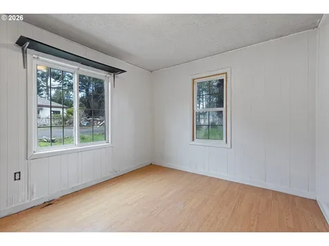 1035 SW 15th Street Lincoln City OR 97367