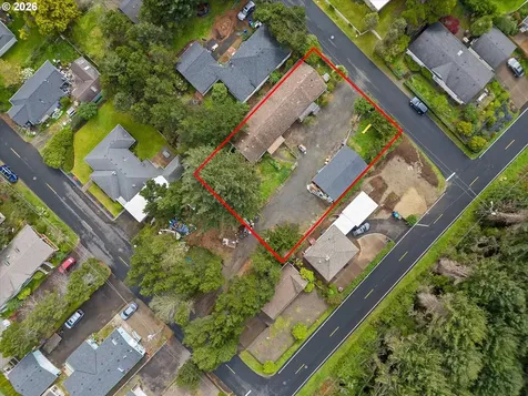 1035 SW 15th Street Lincoln City OR 97367