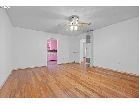 1035 SW 15th Street Lincoln City OR 97367
