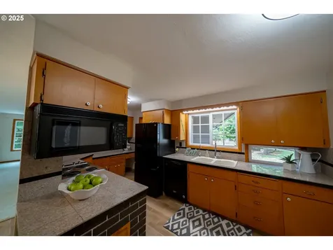 7678 Pine Tree Lane SE Turner OR 97392