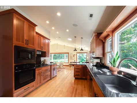 631 SW Evans Street Portland OR 97219
