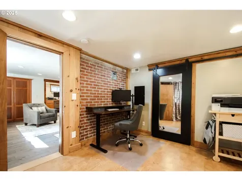 631 SW Evans Street Portland OR 97219