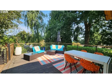 631 SW Evans Street Portland OR 97219