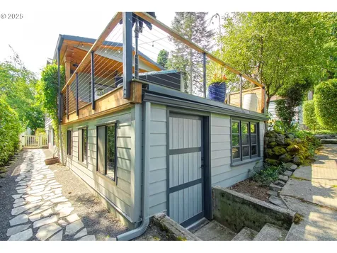 631 SW Evans Street Portland OR 97219
