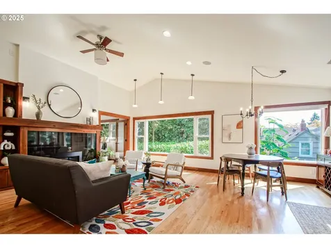 631 SW Evans Street Portland OR 97219