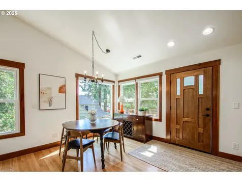 631 SW Evans Street Portland OR 97219