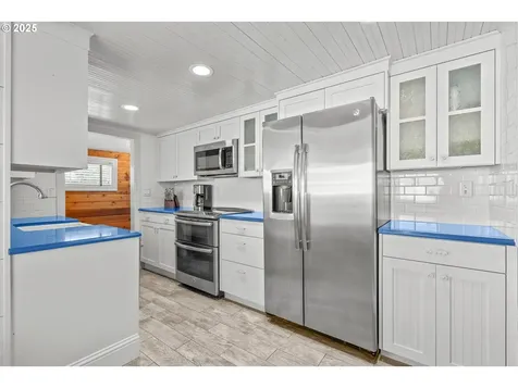 695 N Pacific Street Rockaway Beach OR 97136