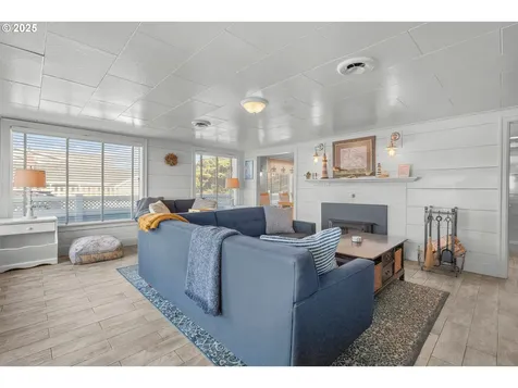 695 N Pacific Street Rockaway Beach OR 97136