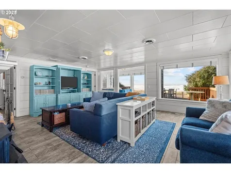 695 N Pacific Street Rockaway Beach OR 97136