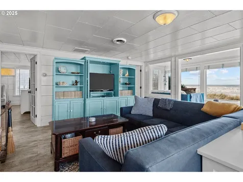 695 N Pacific Street Rockaway Beach OR 97136