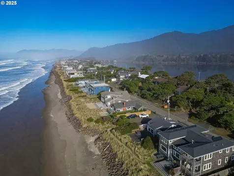 695 N Pacific Street Rockaway Beach OR 97136