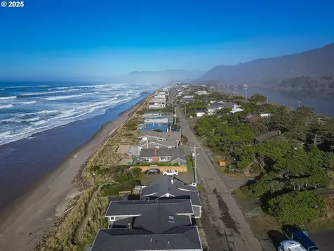 695 N Pacific Street Rockaway Beach OR 97136