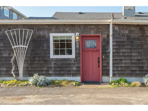 695 N Pacific Street Rockaway Beach OR 97136