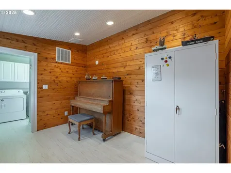 695 N Pacific Street Rockaway Beach OR 97136