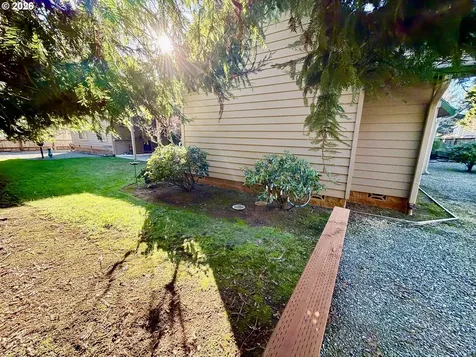 918 Midland Way Brookings OR 97415