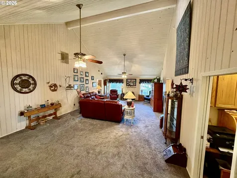 918 Midland Way Brookings OR 97415
