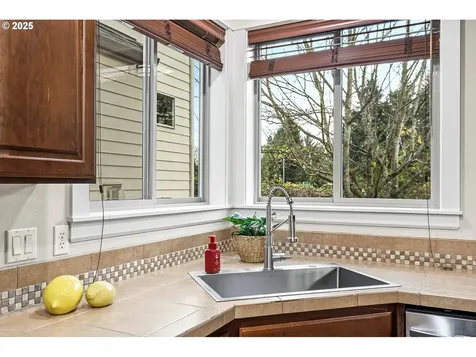 4915 NE 109th Street Vancouver WA 98686