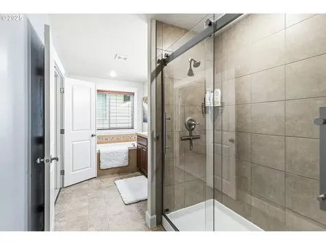 4915 NE 109th Street Vancouver WA 98686