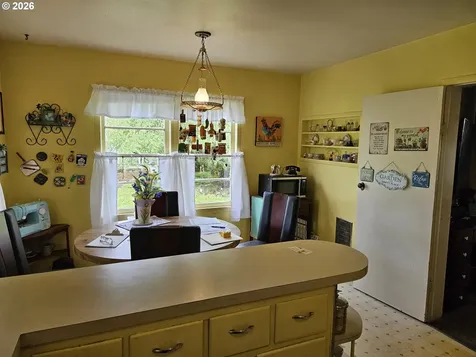 31782 Gowdyville Road Cottage Grove OR 97424