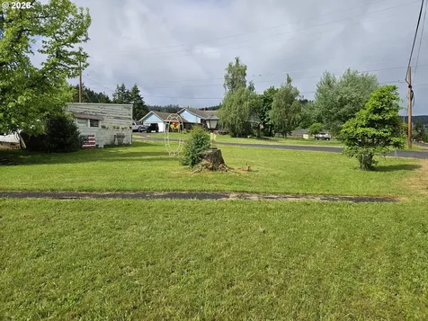 31782 Gowdyville Road Cottage Grove OR 97424