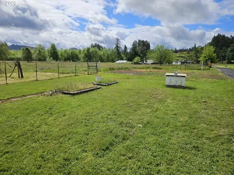 31782 Gowdyville Road Cottage Grove OR 97424