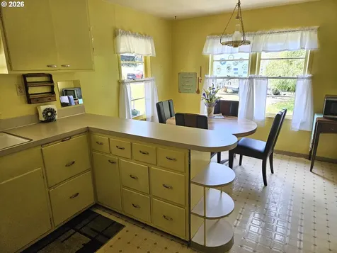 31782 Gowdyville Road Cottage Grove OR 97424