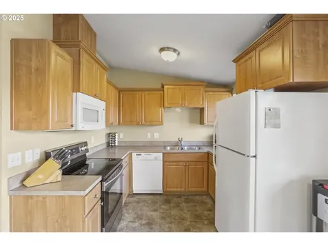 52447 SE 3rd Street Scappoose OR 97056