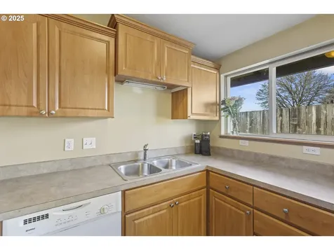 52447 SE 3rd Street Scappoose OR 97056