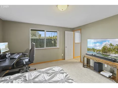 52447 SE 3rd Street Scappoose OR 97056