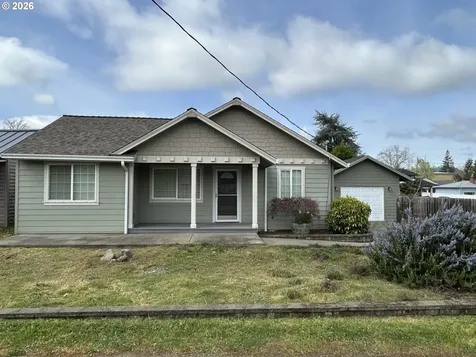 724 W Rainbow Street Roseburg OR 97471
