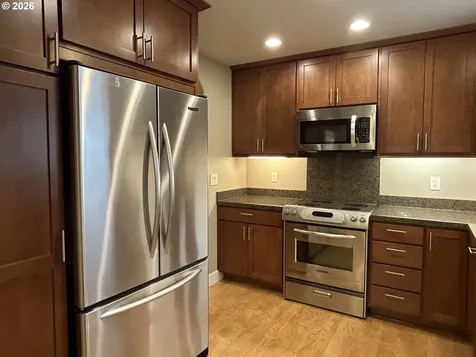 724 W Rainbow Street Roseburg OR 97471