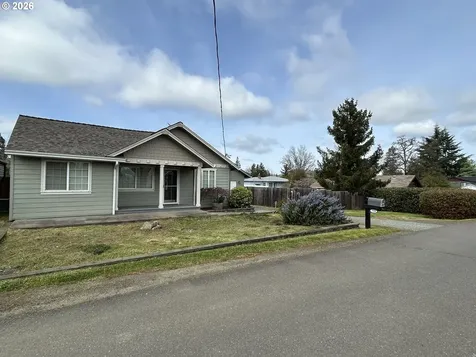 724 W Rainbow Street Roseburg OR 97471