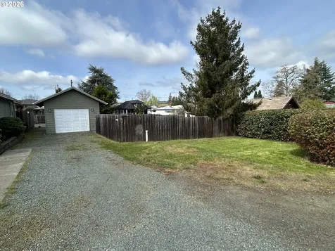 724 W Rainbow Street Roseburg OR 97471