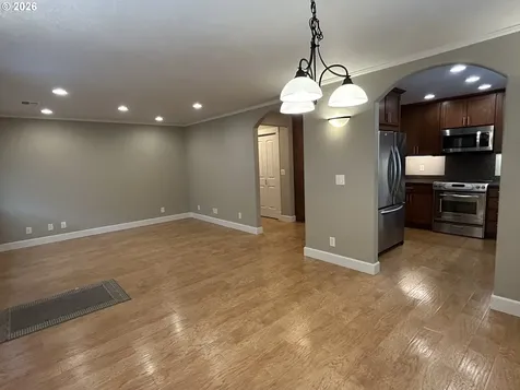 724 W Rainbow Street Roseburg OR 97471