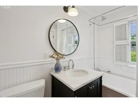 2950 SW Bennington Drive Portland OR 97205