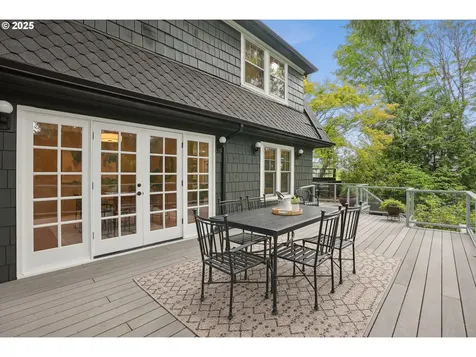 2950 SW Bennington Drive Portland OR 97205