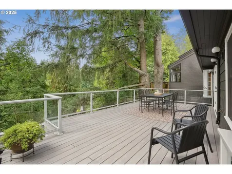 2950 SW Bennington Drive Portland OR 97205