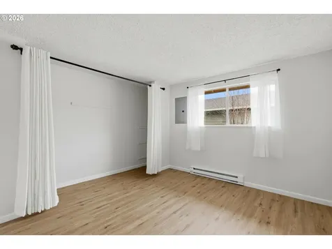 1267 NE 183rd Avenue Portland OR 97230