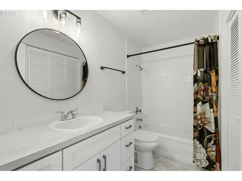 1267 NE 183rd Avenue Portland OR 97230