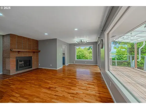 2150 N 11th Street Coos Bay OR 97420