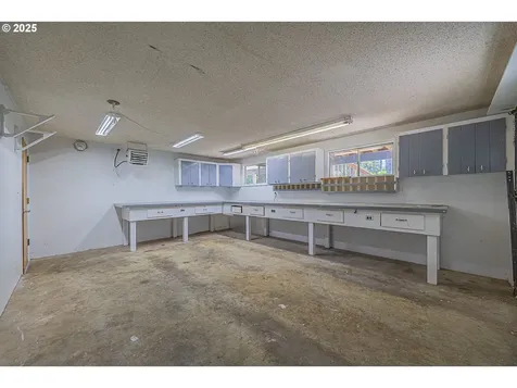 2150 N 11th Street Coos Bay OR 97420