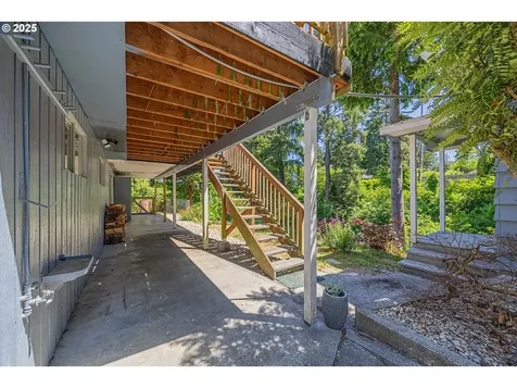 2150 N 11th Street Coos Bay OR 97420