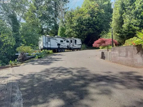 2150 N 11th Street Coos Bay OR 97420