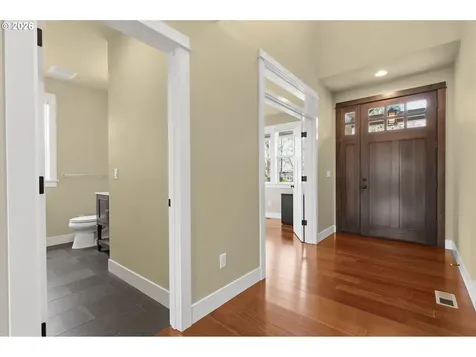 1930 Sterling Park Place Eugene OR 97408